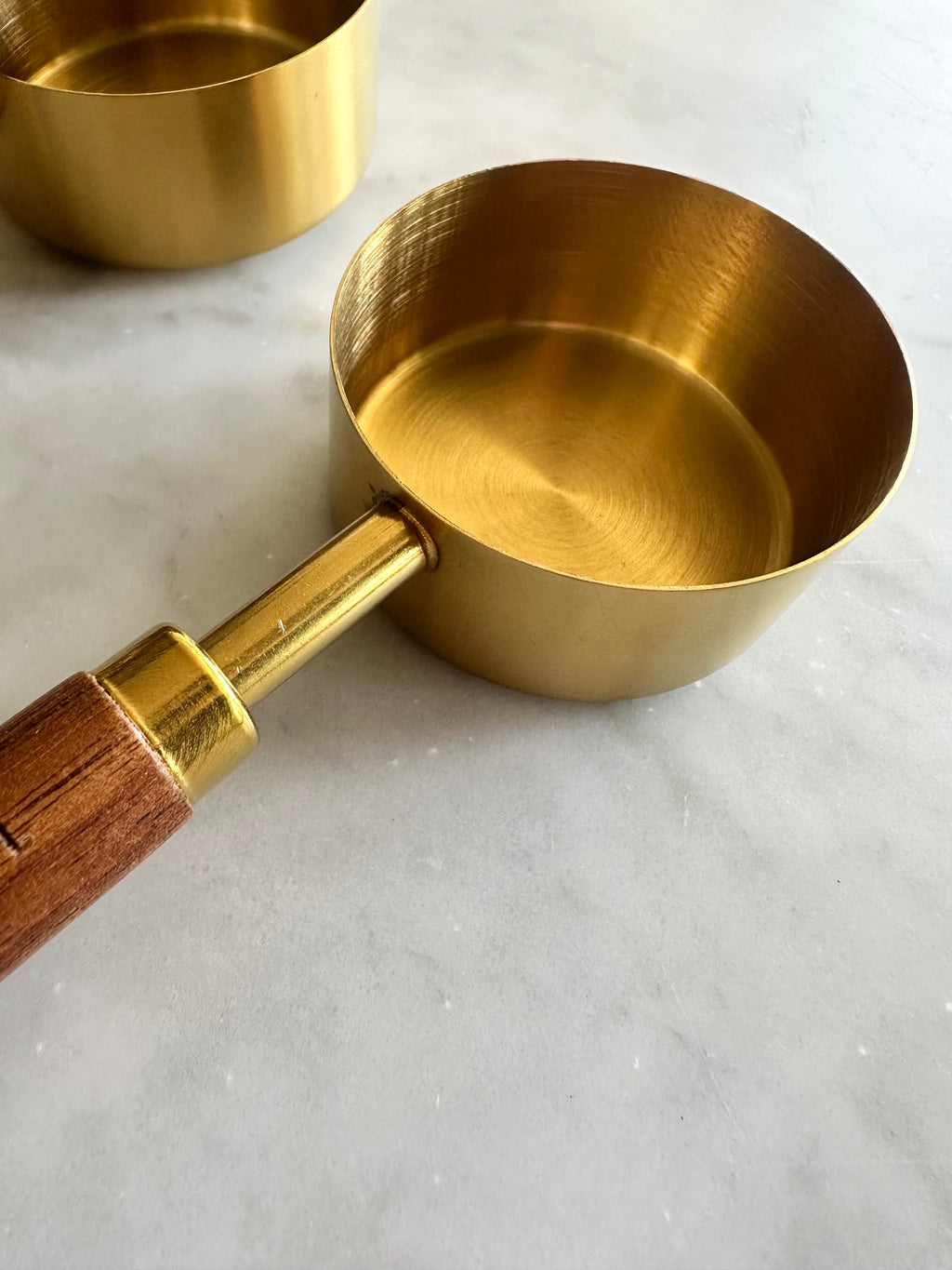 Montecito Acacia Wood & Gold Measuring Cups & Spoons Set Busa Designs