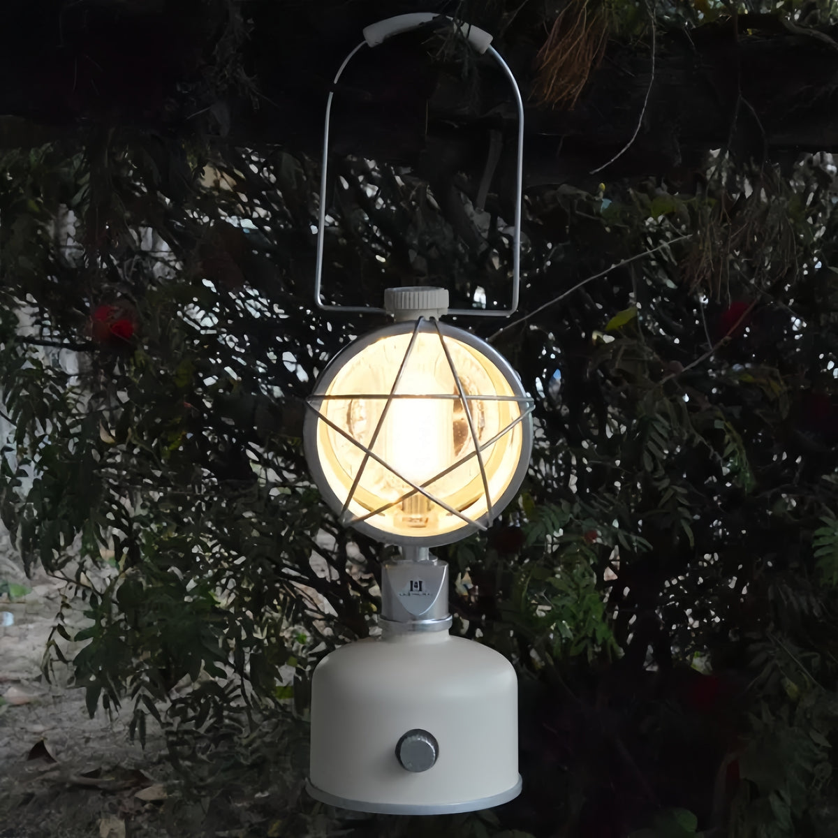 Waterproof Solar Garden Lantern with Warm LED Flickering Flame / Hanging Outdoor Patio Light